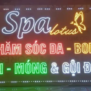 Những lưu ý khi sử dụng dịch vụ làm biển vẫy led