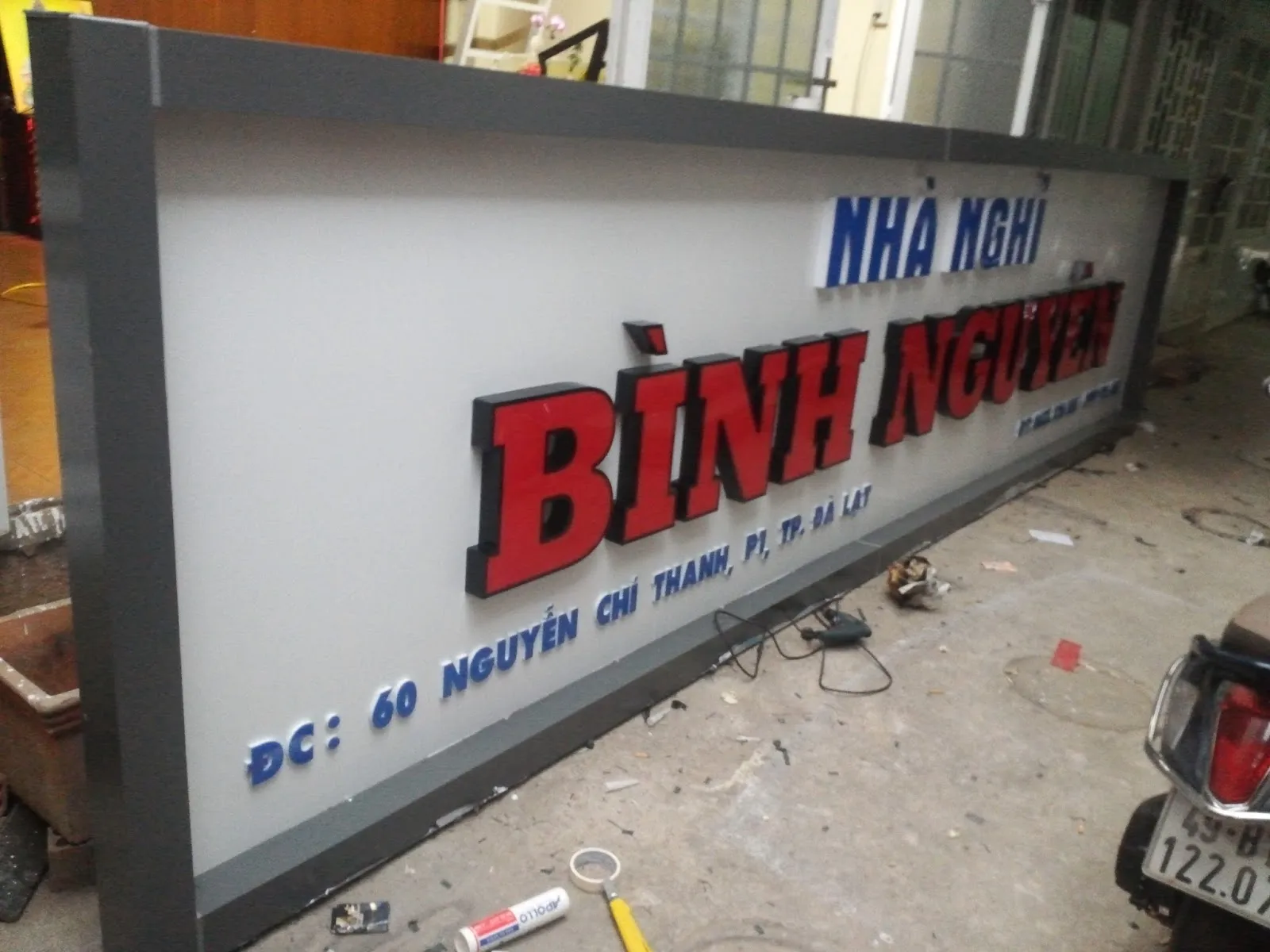 Biển công ty chữ nổi Quy trình thiết kế biển công ty chữ nổi tại Quảng Cáo 24H