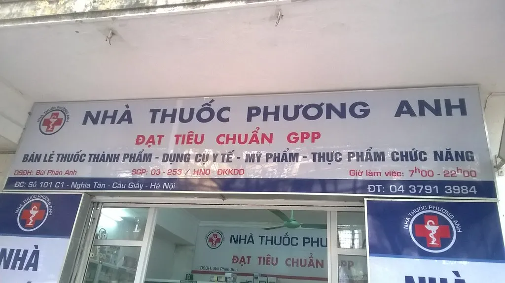 Bảng hiệu nhà thuốc Cac mau bang hieu nha thuoc nay thuong mang den cam giac dang tin cay chuyen nghiep va gan gui 2