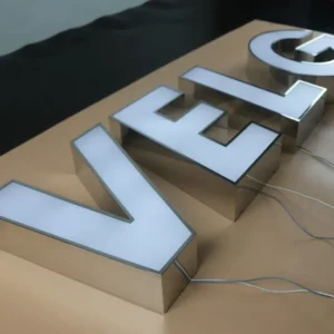 Mẫu chữ inox mặt mica đẹp