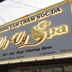 Bảng hiệu tiệm nail Một biển hiệu tiệm nail chuyên nghiệp sẽ tạo dựng niềm tin và thu hút khách hàng ghé thăm ngay từ cái nhìn đầu tiên