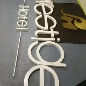 Chữ nổi formex Quảng Cáo 24h cung cấp dịch vụ lắp đặt biển chữ nổi formex chuyên nghiệp