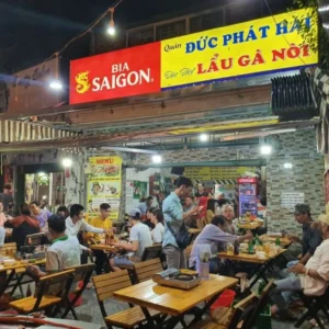 Bảng hiệu quán nhậu Thị trường làm bảng hiệu quán nhậu hiện nay vô cùng đa dạng với nhiều loại vật liệu